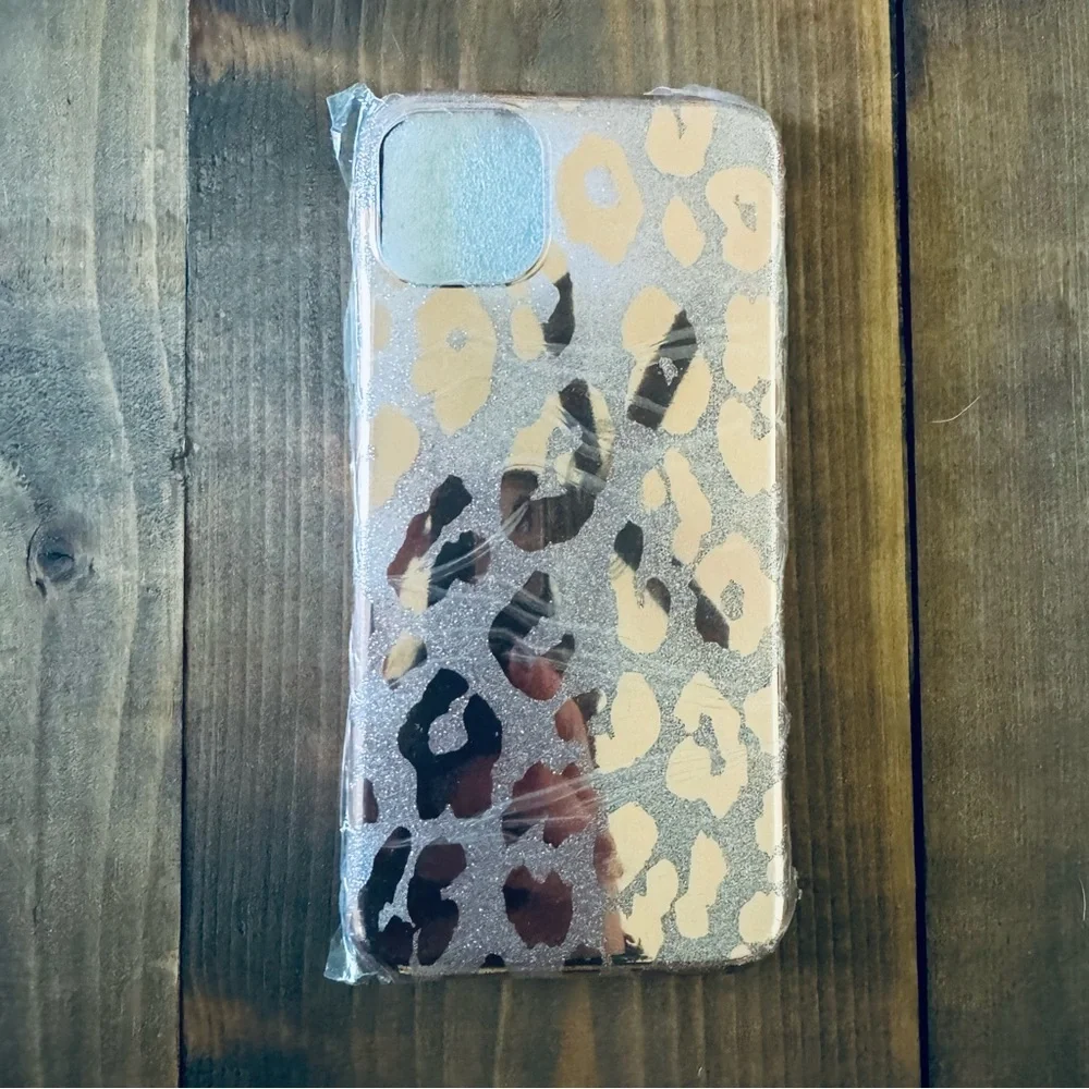 NWT Pink cheetah print iPhone 11 Pro Max phone case